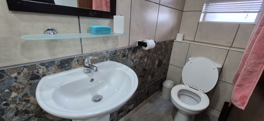 3 Bedroom Property for Sale in Heiderand Western Cape